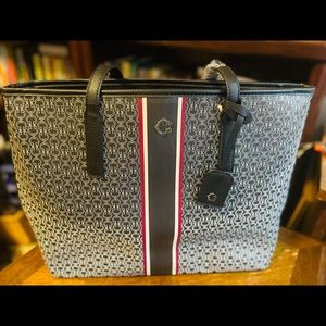 NWT large signature tote by Wonder
